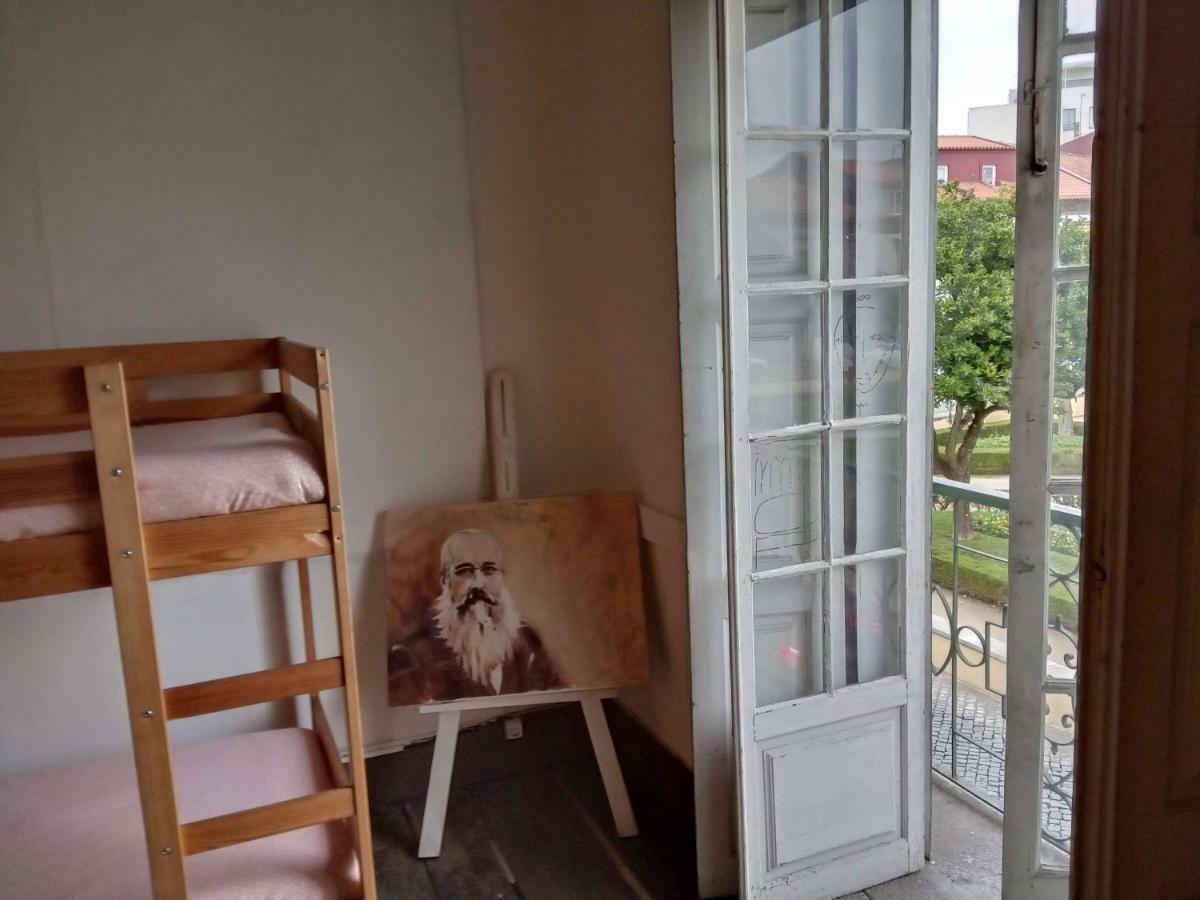 Family Adams House Hostel Брага Екстер'єр фото