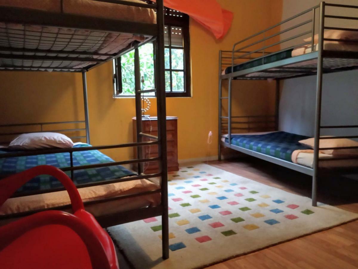Family Adams House Hostel Брага Екстер'єр фото